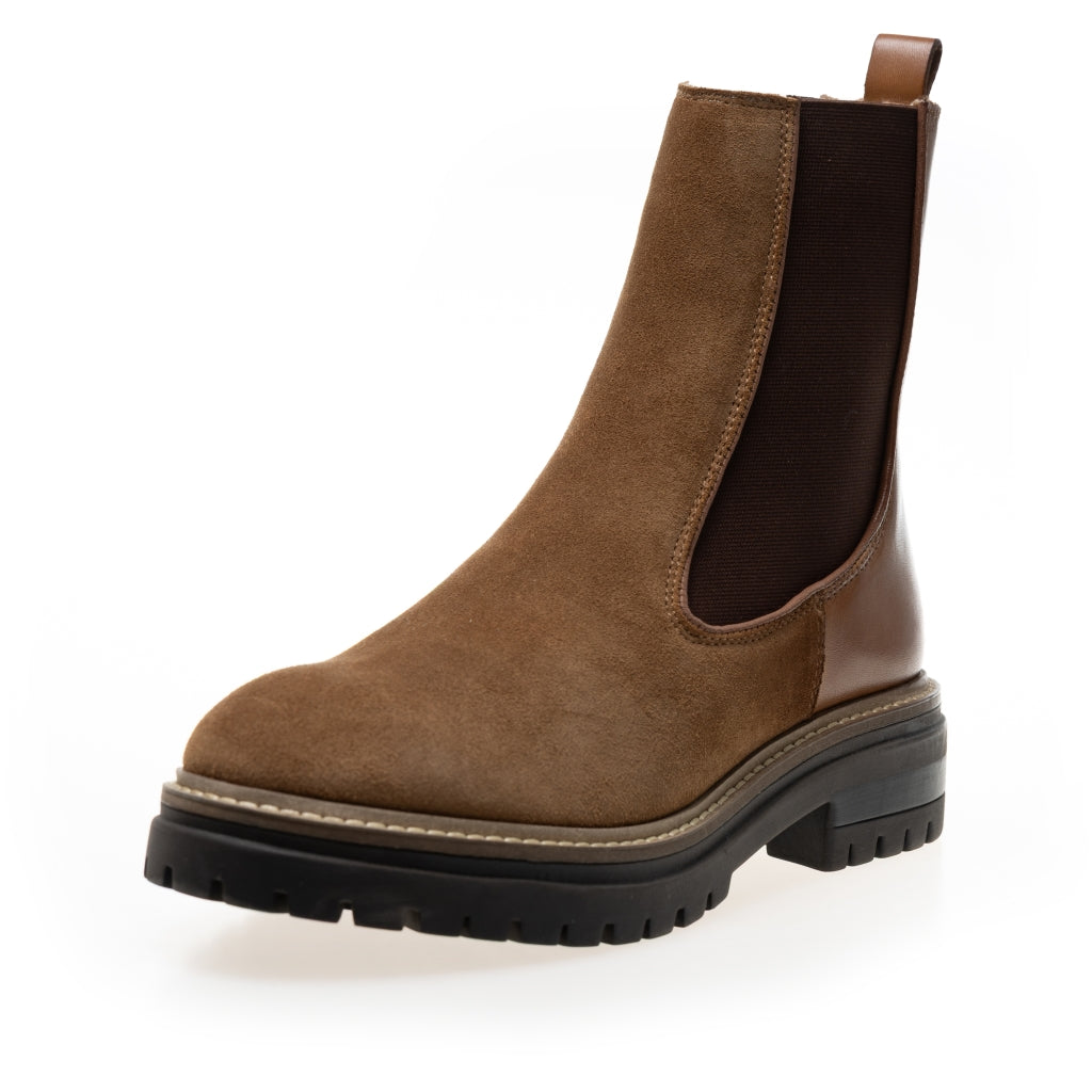 COPENHAGEN SHOES FALL 21 Suede Boots 112 Cognac
