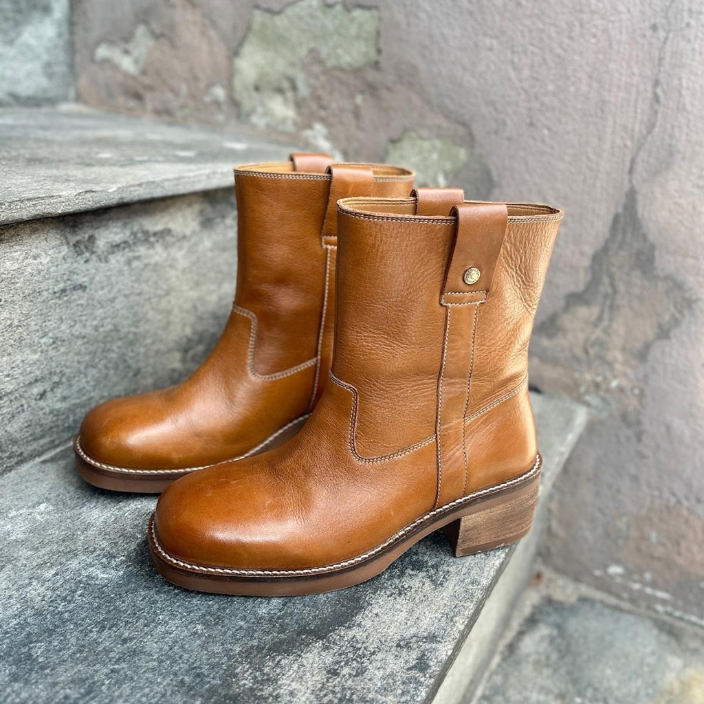 COPENHAGEN SHOES SAY MORE - BROWN/TAN Boots 125 TAN