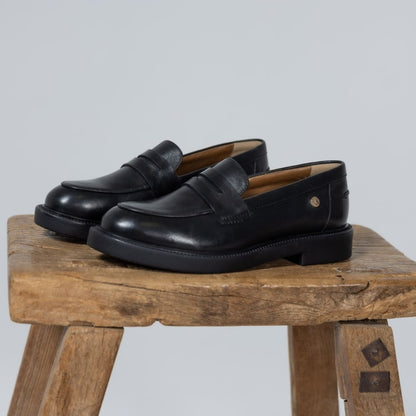 COPENHAGEN SHOES THE BEAUTY LOAFER L. Loafers 0003 BLACK
