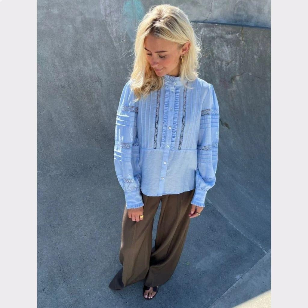 STORIES FROM THE ATELIER by COPENHAGENSHOES THE BREEZE SHIRT 254 Light blue
